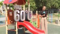 38° навън, 55° на пързалката: Горещините променят режима на децата