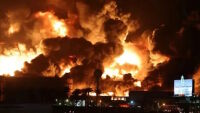 Огромен пожар във фабрика за дивани, 16 работници загинаха (ВИДЕО)