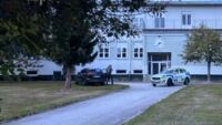 Няколко души бяха ранени при нападение с меч в училище