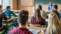 Новата формула за образование: Уверени учители, дисциплина в час и патриотично възпитание