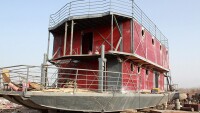 Китаец похарчил 125 000 евро, за да си построи Ноев ковчег