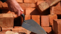 Майстори изнудвачи от Варна, заплашвали и искали допълнителни заплащания, са осъдени на затвор