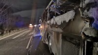 Туристите от изгорелия автобус край Бургас вече са по домовете си
