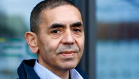 Угур Шахин: Европа ще достигне колективен имунитет най-късно през август