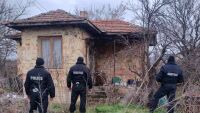 Разбиха една от най-големите групи за трафик на мигранти, взималa до 16 хил. лева на човек