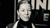 На 38 г. почина българската художничка и моделиер Сълзица Борисова 