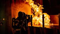 При пожар в дома му: 92-годишен мъж е с над 37% изгаряния