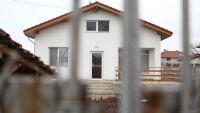 Село Бисер разединено – 34 семейства с нови къщи, за 21 няма пари