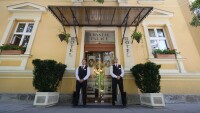 Комфорт и наслада за притежателите на карти Visa Premium