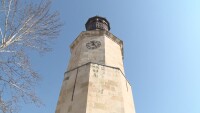 Точно време: Реставрираха часовниковата кула, символ на Нови пазар