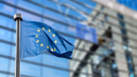 ЕС поставя червени линии: Цифровите закони извън обсега на САЩ