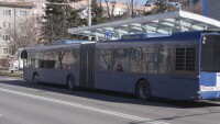 Пътници бяха блокирани в рейс, докато контрольорката си търси парите от билети