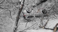Джип падна в крайпътен ров близо до Симитли
