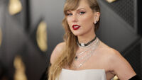 Тейлър Суифт триумфира за трета поредна година на музикалните награди на MTV