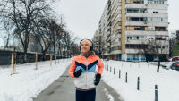 Как студът предизвиква болка в гърба и раменете?