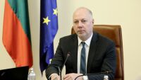 Програмата на кабинета „Желязков“: Инвестиции в армия, здраве и образование 