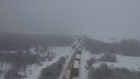 Шофьори в капана на снега и паднали дървета, а във вторник отново леден ден