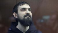 „По дяволите вашата съдебна практика“: Руски комик ще лежи почти 6 години в затвор заради шега