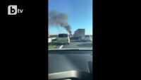 Лек автомобил на метан се самозапали на автомагистрала „Тракия“ (ВИДЕО)