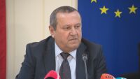Свършва ли „глас срещу хляб“? Социалният министър срещу практиката помощи да бъдат ползвани като инструмент за влияние