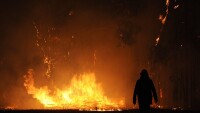 Най-голямата австралийска обсерватория е заплашена от пожар