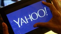 Yahoo тършували в пощите на потребителите си