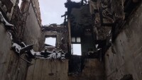 Започва изграждане на временен покрив на „Царските конюшни”