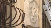 Откраднатият барелеф на Джон Ленън може да бъде възстановен