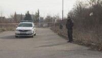 Изстреляха 11 куршума по колата на собственик на фирма за бързи кредити 