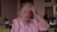 „Бръснеха ни главите до кожа“: Спомените на Тереза Регула – оцеляла от Холокоста (СНИМКИ+ВИДЕО)
