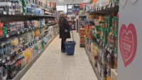 Бойкот и отказ от пазаруване: Как цените в магазините в Хърватия поевтиняха с до 50%?