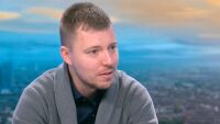 Вейпове, райски газ и пиратки: Опасностите за децата по празниците