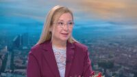 Зорница Русинова: Все още се ориентираме как да се разделим с лева и това е нормално