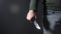 Мъж намушка с нож друг пред Народния театър в София, прокуратурата иска постоянен арест