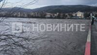 Наводнение в Крумовградско: Придошла река скъса мост в село Гривка (ВИДЕО)