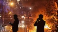 Иран позволи обаждания в чужбина за първи път от дни, но само еднопосочни