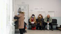 Грипът се разпространява: Седем области на прага на епидемия