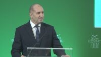 Румен Радев: Страната ни трябва да преодолее негативите от прибързано и без подготовка влизане еврозоната