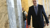 Орешарски назначи двама заместници на Цветлин Йовчев