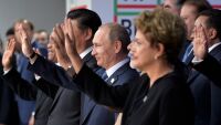 В Русия страните от БРИКС обсъждат собствена система за разплащане