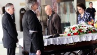 Десетки се сбогуваха с проф. Божидар Димитров в НИМ