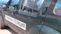 Полицаите, блъснати от жена в Бургаско, са без опасност за живота