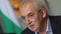 Сигнал за бомба отложи делото срещу Лютви Местан, който е обвинен за смъртта на бебе в катастрофа