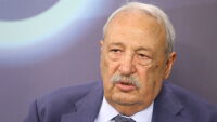 Какво е състоянието на Иван Гарелов?