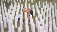 30 години по-късно: Погребват останките на още 7 новоидентифицирани жертви в Сребреница