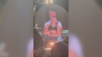 Прегръдка, показана на концерт на Coldplay, разкри изневяра