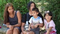 С вашата помощ: Майка на три деца, чийто крак е съсечен с брадва, ще има протеза