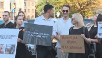 „Ние не сме банкомати“ - студенти пред парламента, докато депутатите приемат промените в Закона за висшето образование