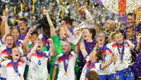 It's coming home, но отново заради дамите!