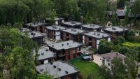 Възбрана на имоти на фирма на Невзоров: Ще получат ли купувачите на жилище в „Баба Алино“ парите си обратно?